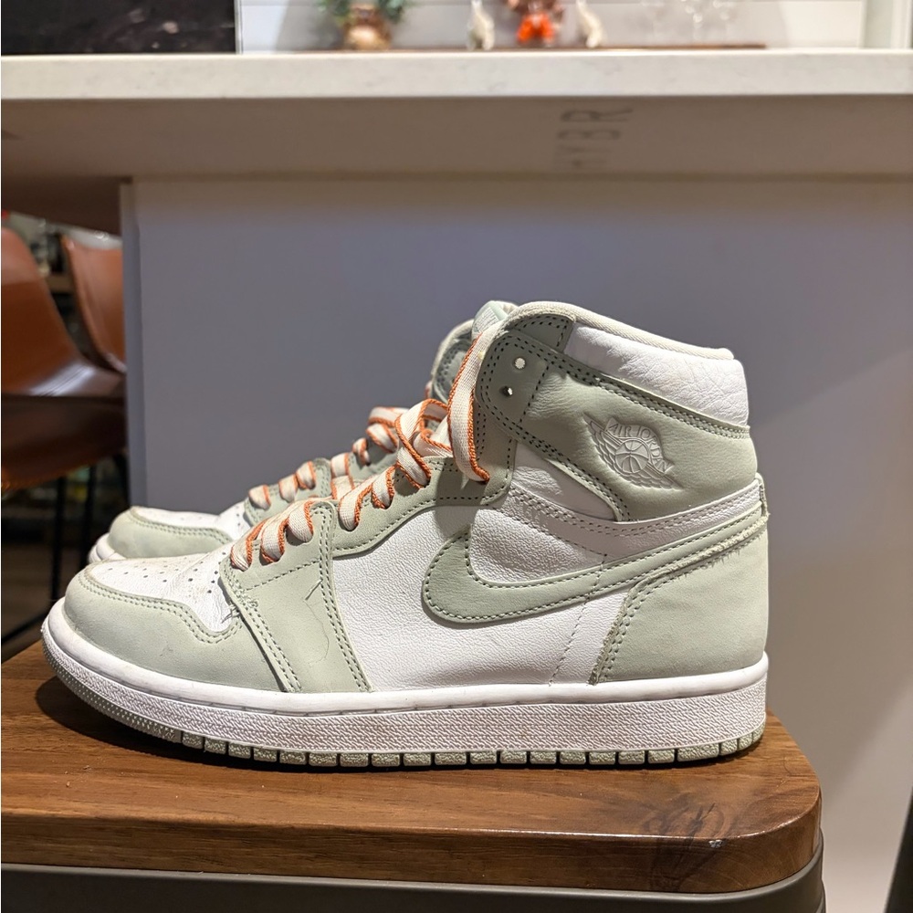 Air Jordan 1 Retro High OG ‘seafoam’